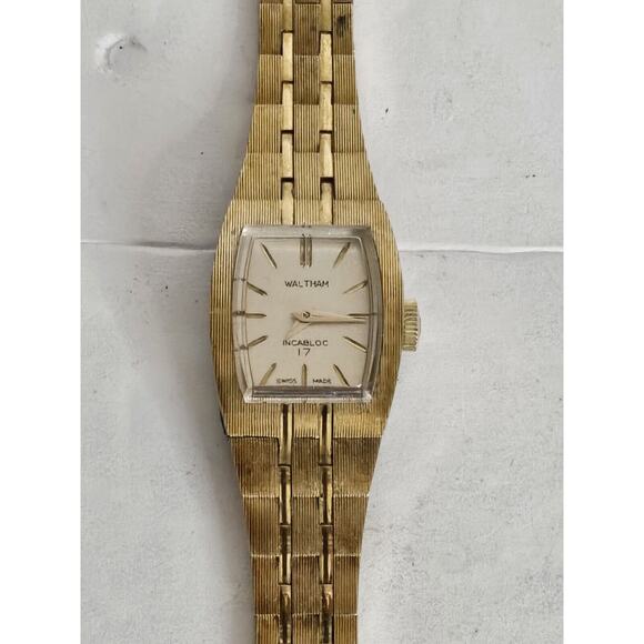 Vintage Ladies Waltham Incabloc 17 Jewel Swiss Watch Manual Wind Great Condtion - Picture 1 of 9
